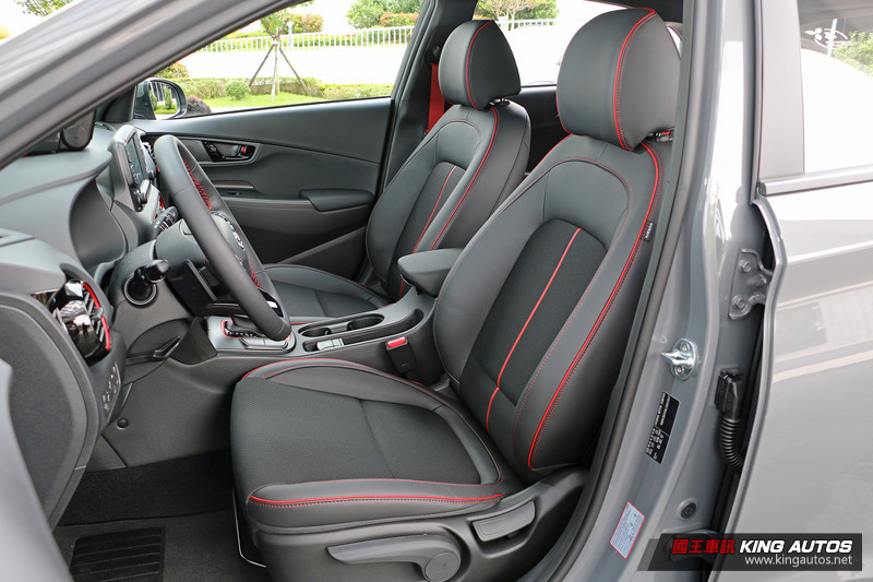 《KONA Hybrid FUN型版》百萬有找|LV2半自駕 後多連桿 平均油耗24.8km/L 《KONA Hybrid FUN型版》百萬有找|LV2半自駕 後多連桿 平均油耗24.8km/L
