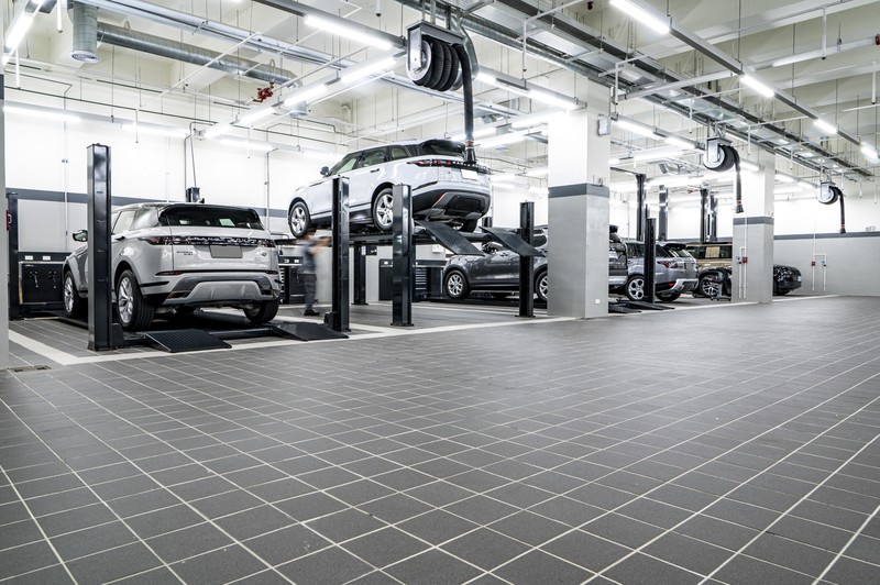 英倫奢華《Jaguar Land Rover》新莊旗艦據點開幕|中古車+維修區 全空調 英倫奢華《Jaguar Land Rover》新莊旗艦據點開幕|中古車+維修區 全空調