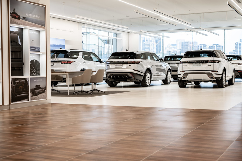 英倫奢華《Jaguar Land Rover》新莊旗艦據點開幕|中古車+維修區 全空調 英倫奢華《Jaguar Land Rover》新莊旗艦據點開幕|中古車+維修區 全空調