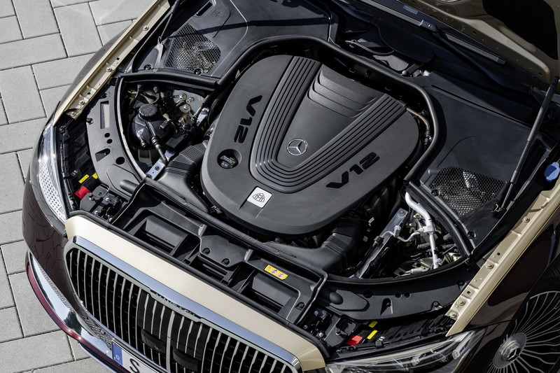 《Maybach S680 4MATIC》無預警亮相|搭載V12引擎榨621匹馬力 車內還有冷藏室 《Maybach S680 4MATIC》無預警亮相|搭載V12引擎榨621匹馬力 車內還有冷藏室