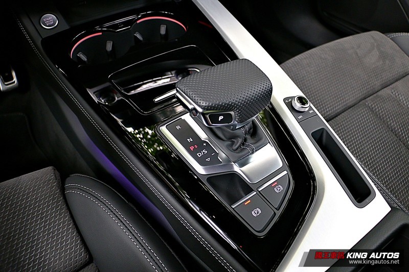 《Audi A4 45 TFSI quattro S line》小改款試駕︱還是智慧四驅更對味! 《Audi A4 45 TFSI quattro S line》小改款試駕︱還是智慧四驅更對味!