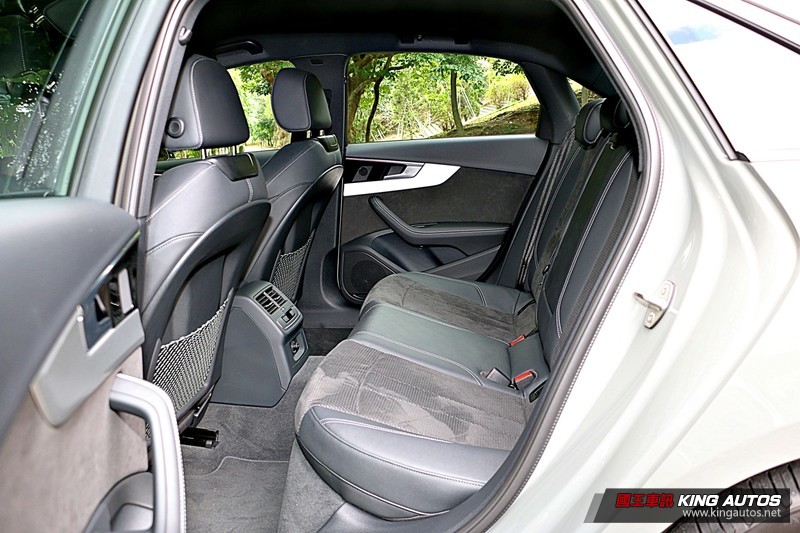 《Audi A4 45 TFSI quattro S line》小改款試駕︱還是智慧四驅更對味! 《Audi A4 45 TFSI quattro S line》小改款試駕︱還是智慧四驅更對味!