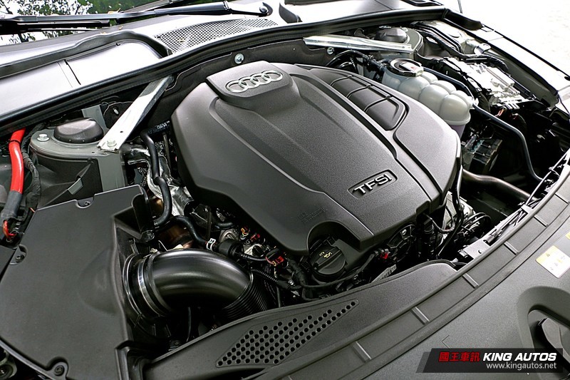 《Audi A4 45 TFSI quattro S line》小改款試駕︱還是智慧四驅更對味! 《Audi A4 45 TFSI quattro S line》小改款試駕︱還是智慧四驅更對味!