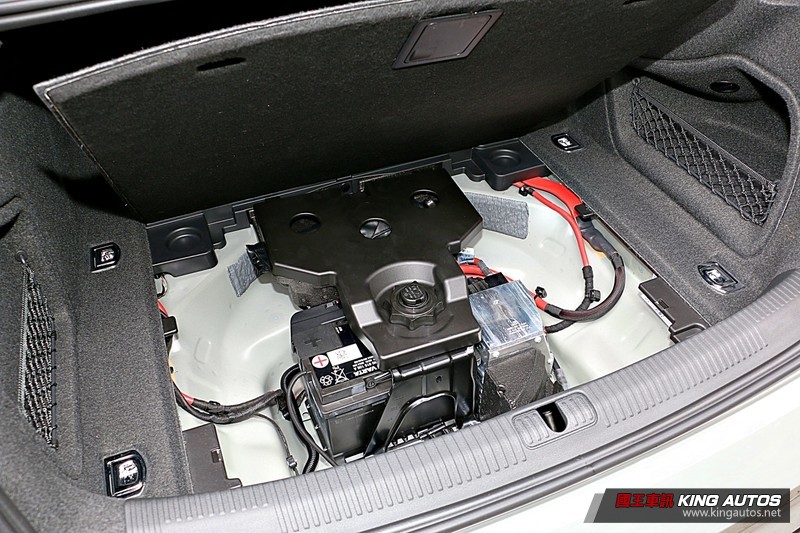《Audi A4 45 TFSI quattro S line》小改款試駕︱還是智慧四驅更對味! 《Audi A4 45 TFSI quattro S line》小改款試駕︱還是智慧四驅更對味!