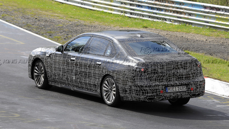 還會有大鼻孔水箱護罩嗎?!全新大改款《BMW 7 Series》預計下半年亮相 還會有大鼻孔水箱護罩嗎?!全新大改款《BMW 7 Series》預計下半年亮相