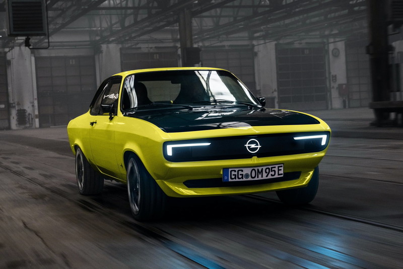 《Opel》也搞文藝復興！推出手排電動車《Manta GSe ElektroMOD》向經典跑車Manta致敬