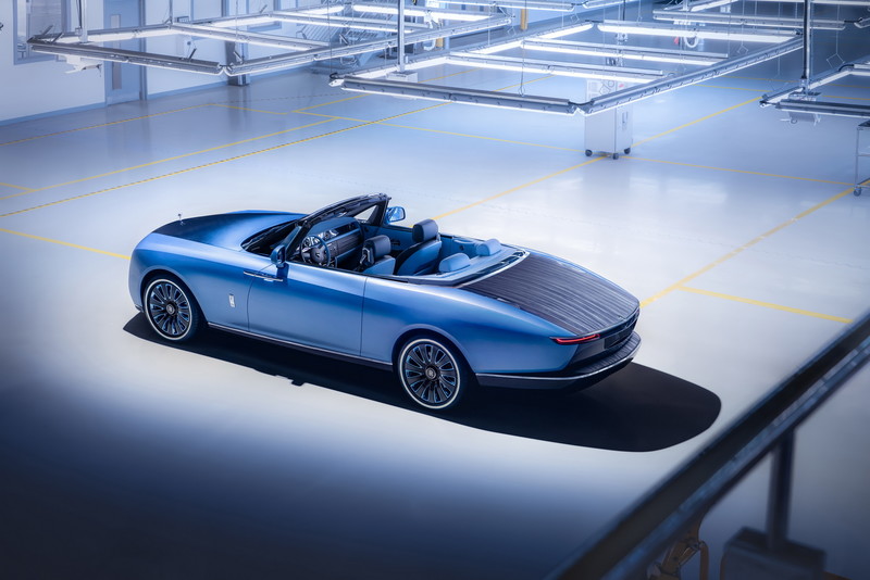 《Rolls Royce Boat Tail》售價約新台幣7.7億元｜船身與車身的完美結合