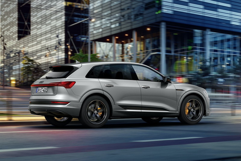 電動車不夠殺?《Audi e-tron / e-tron Sportback》推出Black Edition特式車 電動車不夠殺?《Audi e-tron / e-tron Sportback》推出Black Edition特式車