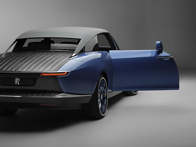 《Rolls Royce Boat Tail》售價約新台幣7.7億元｜船身與車身的完美結合