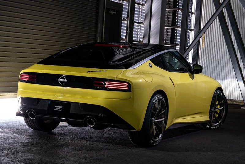 量產版《Nissan Z》跑車現身!跟原型車只差一片小尾翼? 量產版《Nissan Z》跑車現身!跟原型車只差一片小尾翼?