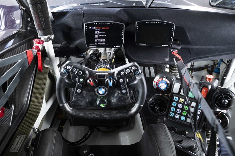 《BMW M4 GT3》大尾翼大鼻孔大馬力!|建議售價1,400萬元起 台灣車隊Fist-Team AAI下訂了! 《BMW M4 GT3》大尾翼大鼻孔大馬力!|建議售價1,400萬元起 台灣車隊Fist-Team AAI下訂了!