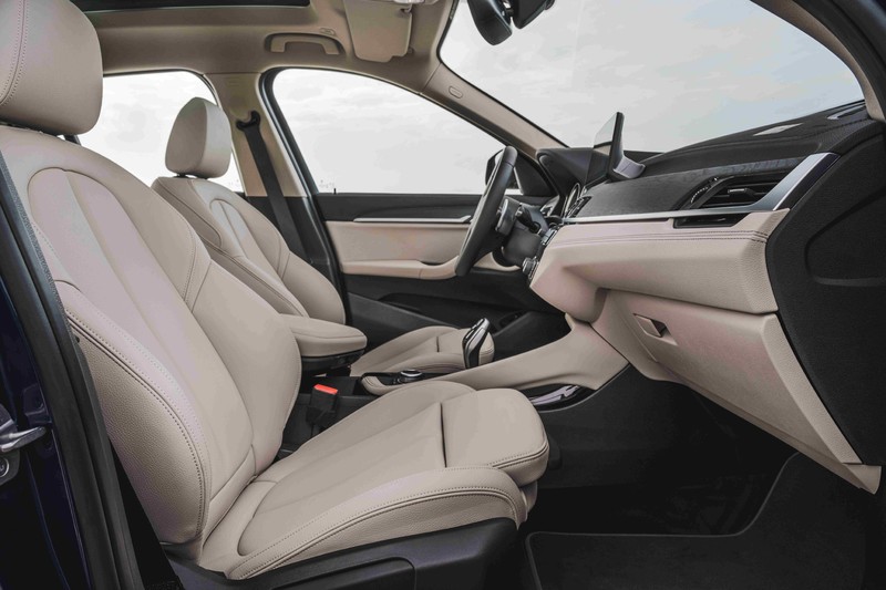 全新xLine豪華風格套件+追加6項新配備!《BMW X1 Deluxe Edition豪華版》185萬起率性登場 全新xLine豪華風格套件+追加6項新配備!《BMW X1 Deluxe Edition豪華版》185萬起率性登場