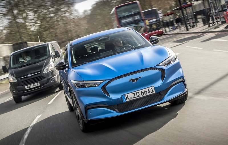 純電野馬要取代純種馬了嗎?《Ford》5月產量數據曝光:電動車《Mustang Mach-E》首度超越《Mustang》! 純電野馬要取代純種馬了嗎?《Ford》5月產量數據曝光:電動車《Mustang Mach-E》首度超越《Mustang》!