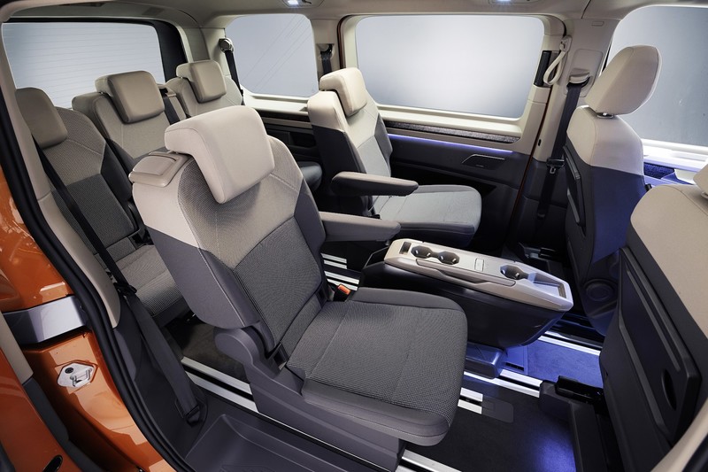 超像MPV的商用車《VW T7 Multivan》正式發表|具有PHEV車款、車內皆為獨立座椅 明年提供柴油版? 超像MPV的商用車《VW T7 Multivan》正式發表|具有PHEV車款、車內皆為獨立座椅 明年提供柴油版?