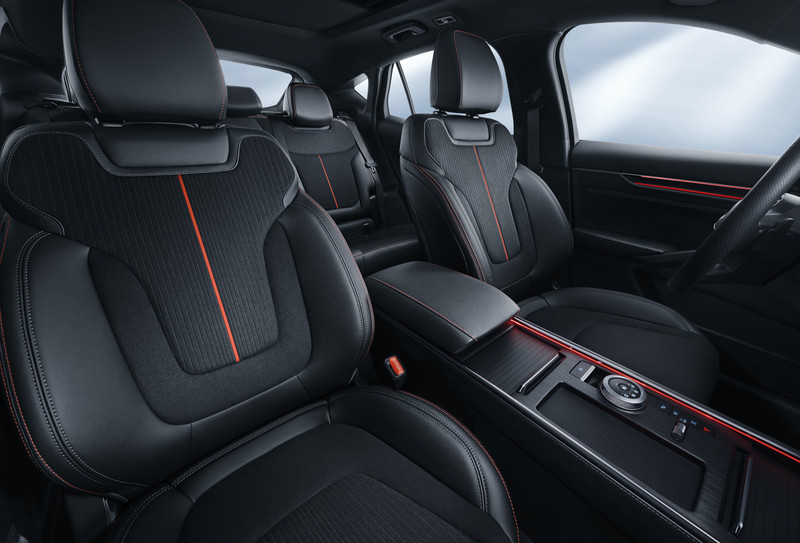 《Ford Evos》確認搭載2.0渦輪動力 首發限量版及ST-Line車型中國開放預訂 《Ford Evos》確認搭載2.0渦輪動力 首發限量版及ST-Line車型中國開放預訂