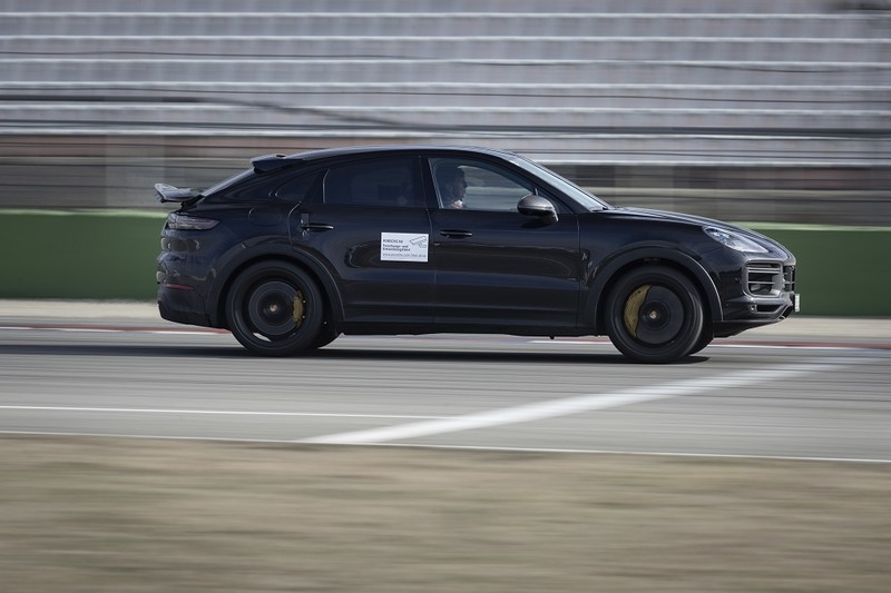 《Porsche Cayenne》締造紐柏林北環賽道最速單圈秘密之一 《Porsche Cayenne》締造紐柏林北環賽道最速單圈秘密之一