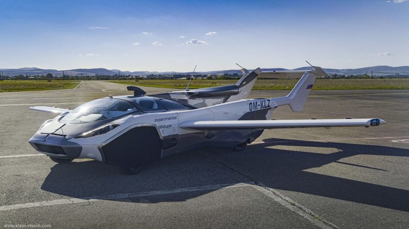 在天空開車的夢真的實現了！全球首架飛行車《AirCar Prototype》長距首飛成功 極速300公里搭載的是BMW引擎
