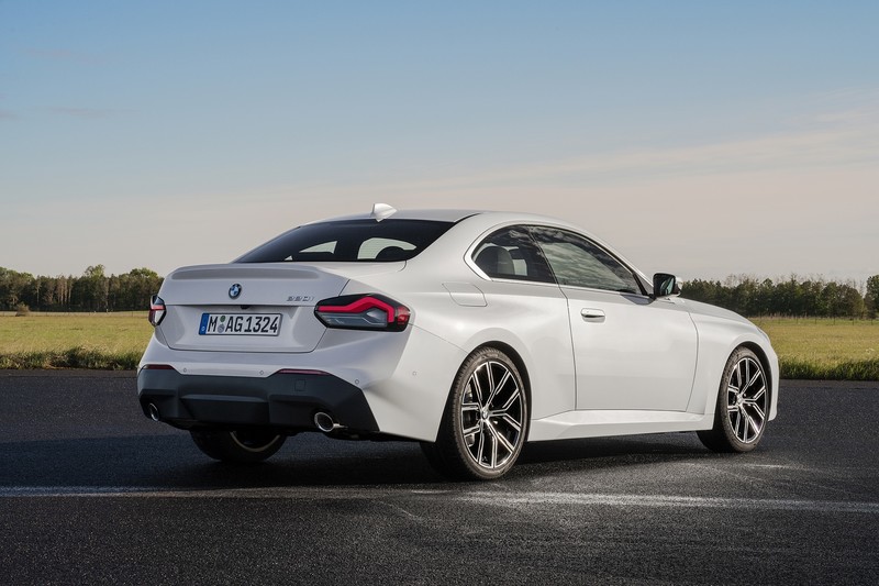 E90是你嗎？《BMW》搶先公開新世代《2 Series Coupe》  國內預計明年上半年導入