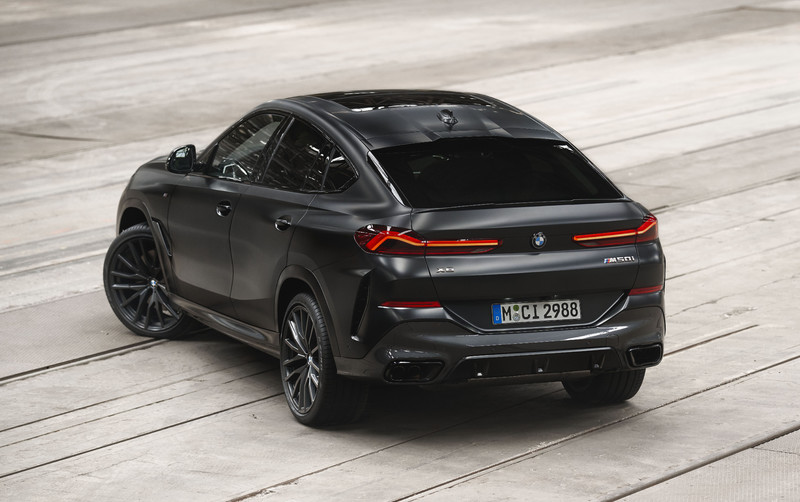 消光黑配上血紅鼻孔 《BMW X5 / X6》推出Black Vermilion特仕車 黑化版《X7 Frozen Black》同