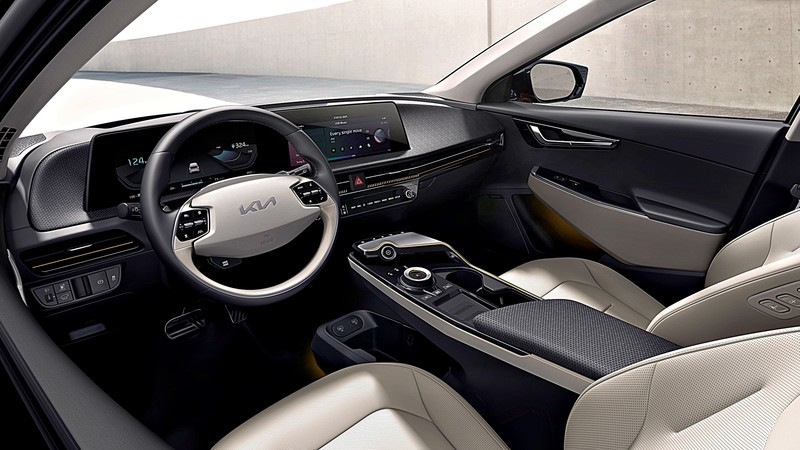 首日接單破2萬輛驚人紀錄！《Kia EV6》內裝配備TFT曲面螢幕 有望於台灣登場？