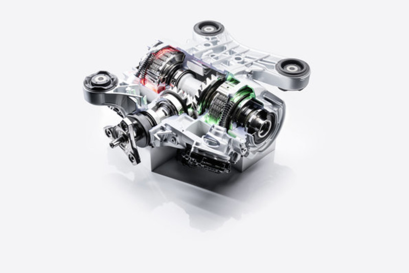 走出停產陰霾 全新《Audi RS 3》延續五缸經典 零百加速快0.3秒 首次導入後軸差速器 頭燈很有戲 走出停產陰霾 全新《Audi RS 3》延續五缸經典 零百加速快0.3秒 首次導入後軸差速器 頭燈很有戲