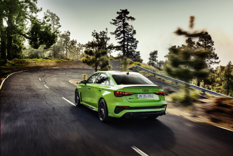 走出停產陰霾 全新《Audi RS 3》延續五缸經典 零百加速快0.3秒 首次導入後軸差速器 頭燈很有戲 走出停產陰霾 全新《Audi RS 3》延續五缸經典 零百加速快0.3秒 首次導入後軸差速器 頭燈很有戲