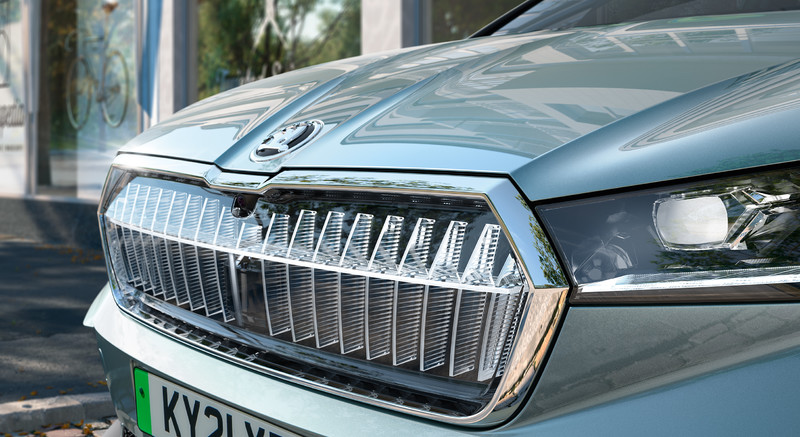 《水晶水箱罩》超級放閃！《Skoda Enyaq iV》電動車最帥配備登場