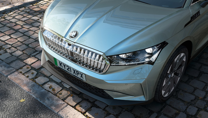 《水晶水箱罩》超級放閃！《Skoda Enyaq iV》電動車最帥配備登場
